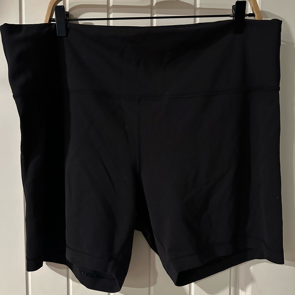 Lululemon Wunder Train High-Rise Short 6"